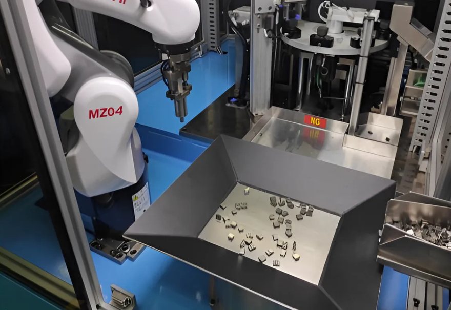 Robot vision inspection cell by Xtrotech